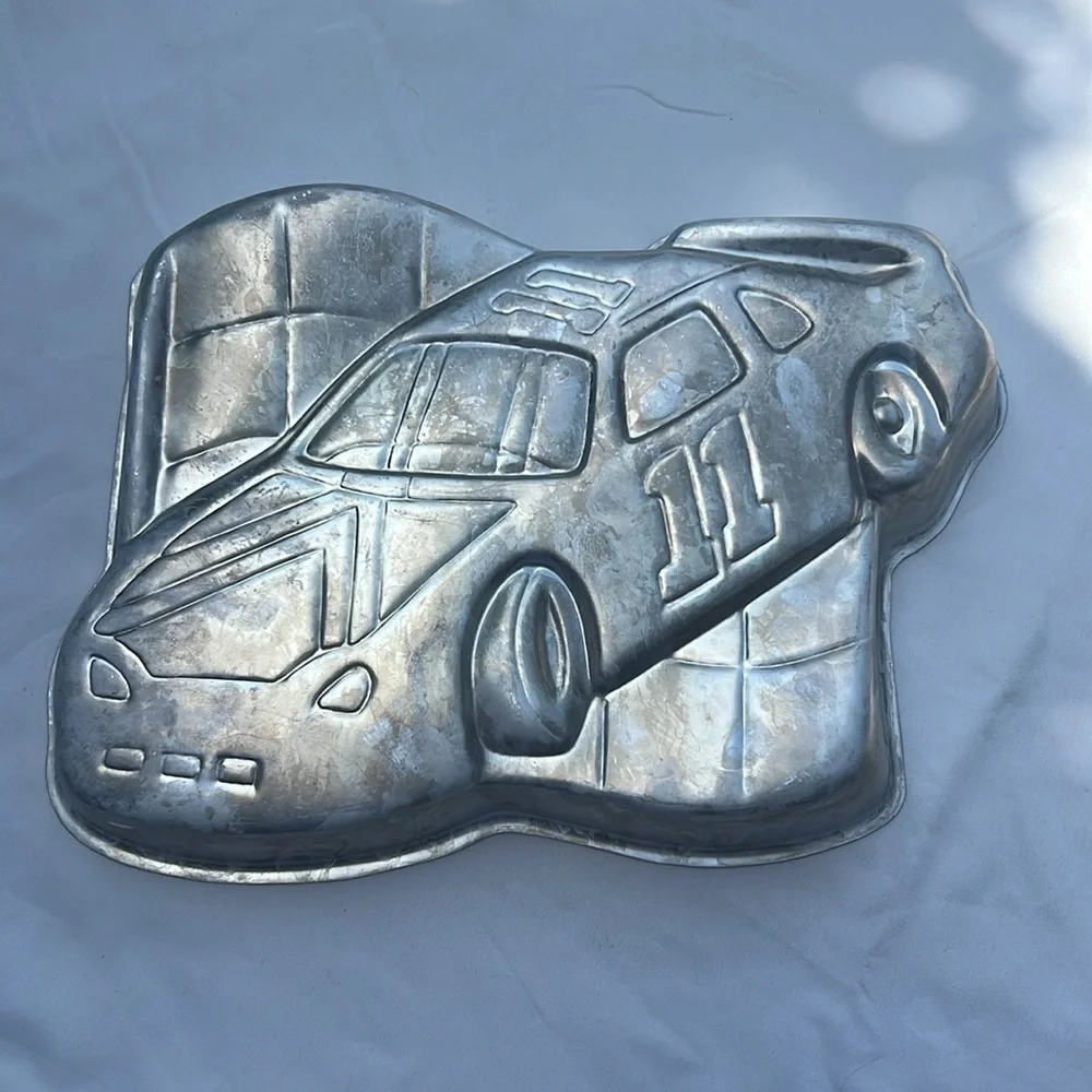 Vintage 1997 Wilton race car cake pan birthday celebration party